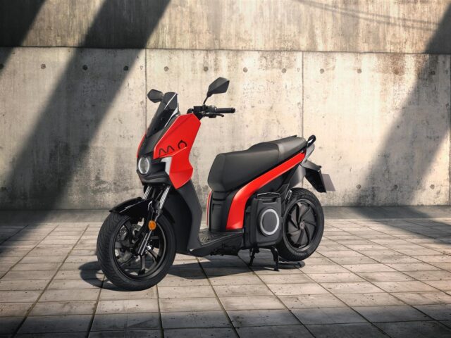 media-001-SEAT-MO_-eScooter-125-High
