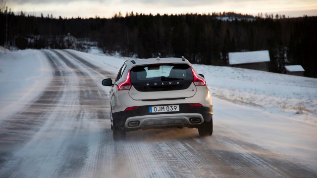 Verso Ginevra con Volvo V40 Cross Country Verso Ginevra con Volvo V40 Cross Country