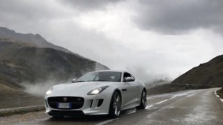 Jaguar F-TYPE, un giaguaro sinuoso e sportivo