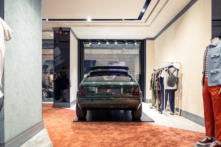 Alcantara, Automobili Amos e Larusmiani insieme per una capsule collection speciale Alcantara, Automobili Amos e Larusmiani insieme per una capsule collection speciale