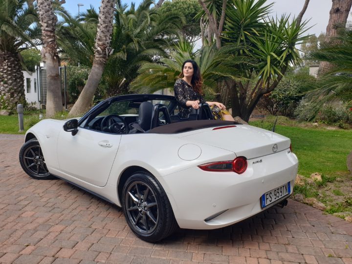 Mx-5, l’estate addosso in cabrio Mx-5, l’estate addosso in cabrio
