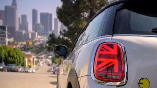 Nuova Mini Full Electric, mobilità sostenibile e sportività si fondono