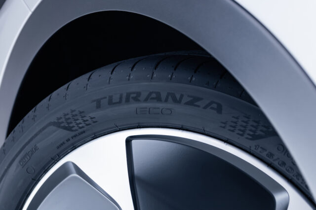 Pneumatici Bridgestone per Lightyear One