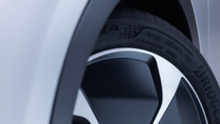 Pneumatici Bridgestone per Lightyear One