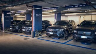 Volvo ELEC3City parcheggio