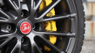 abarth 595 competizione dettaglio disco brembo