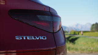 alfa romeo stelvio 6c villa deste dettaglio