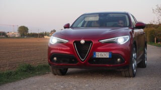 alfa romeo stelvio 6c villa deste guida