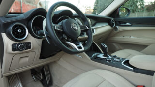 alfa romeo stelvio 6c villa deste interni