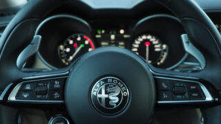 alfa romeo stelvio 6c villa deste volante cruscotto