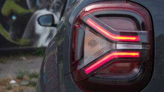 dacia duster extreme dettaglio faro posteriore