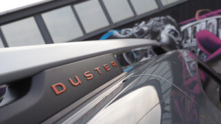 dacia duster extreme dettaglio scritta duster