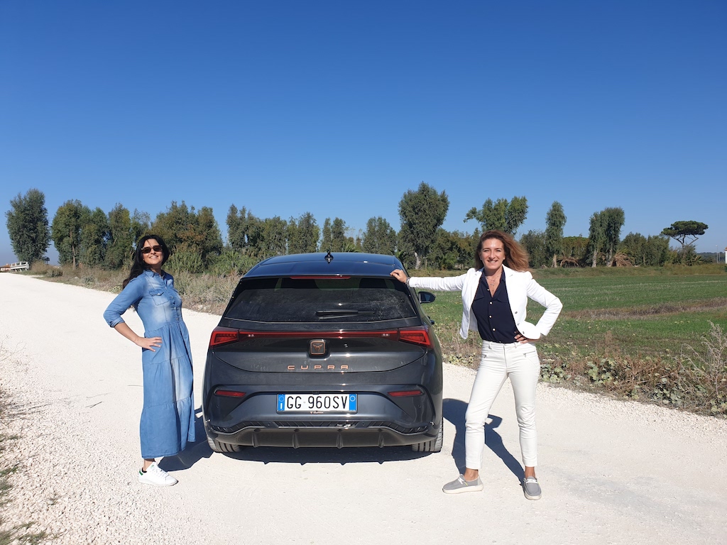 CUPRA Born e-boost e padel cover