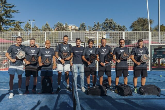 CUPRA Born e-boost e padel football legends