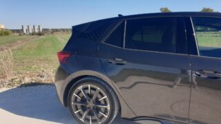 CUPRA Born e-boost e padel spoiler
