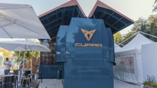 CUPRA Born e-boost e padel truck