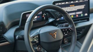 CUPRA Born e-boost e padel volante