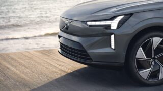 Volvo EX90 martello di thor