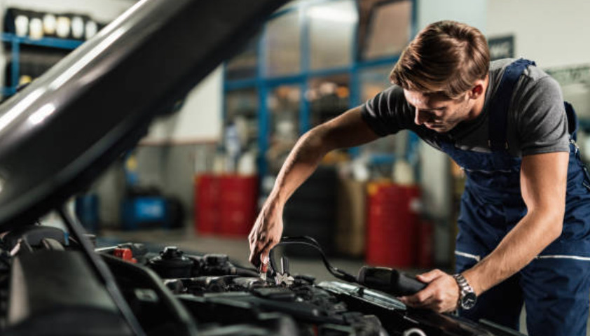 Caricare la batteria dell’auto con o senza cavi Caricare la batteria dell’auto con o senza cavi