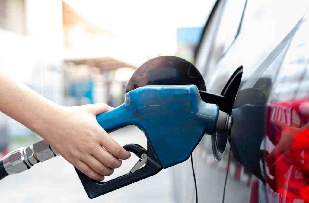 Come pulire il serbatoio di un’auto Come pulire il serbatoio di un’auto
