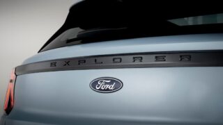 Nuovo Ford Explorer dietro