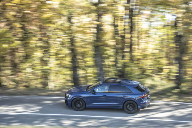 Audi Q8 panning