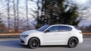 Alfa Romeo Tributo Italiano Tonale curva