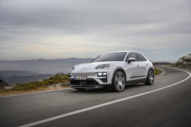 Porsche Macan elettrica curva