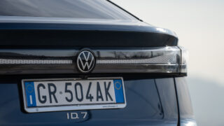 Volkswagen ID.7 posteriore