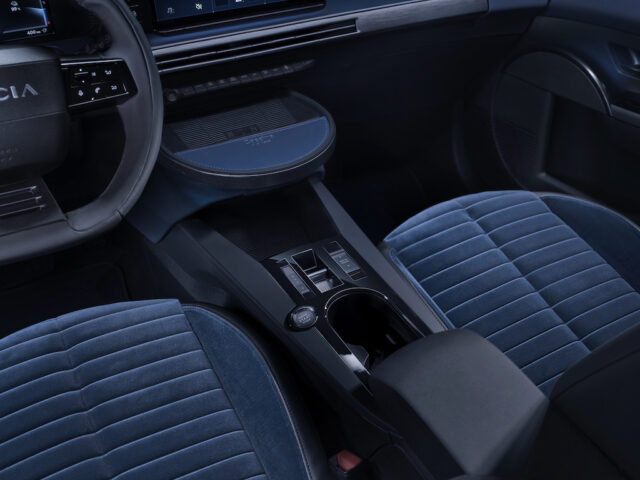Nuova Lancia Ypsilon tavolino