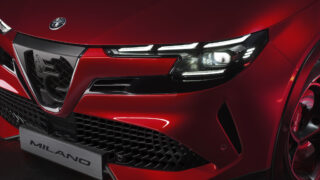 Alfa Romeo Milano fari