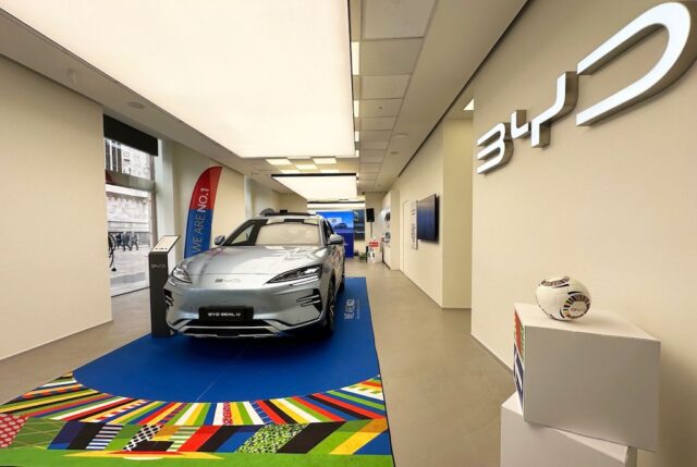 BYD Seal U showroom