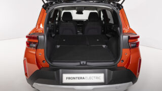 Opel Frontera bagagliaio