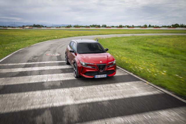 Alfa Romeo Junior Veloce curva pista