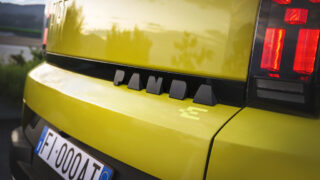 Fiat Grande Panda scritta