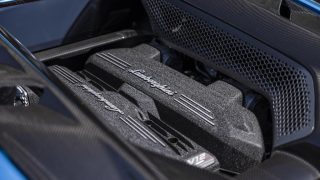 Lamborghini Revuelto engine
