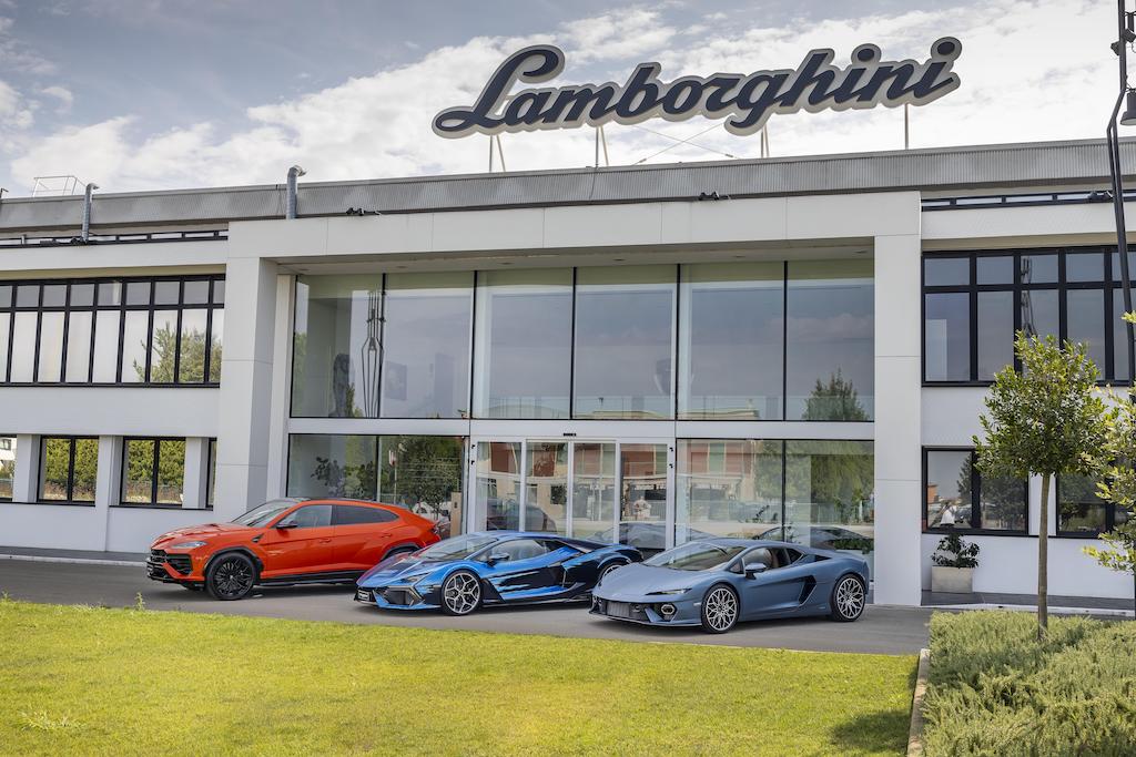 Manifattura Lamborghini: ecco dove nascono Revuelto e Temerario