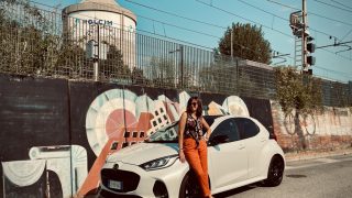 Mazda 2 Hybrid 2024 laterale murales
