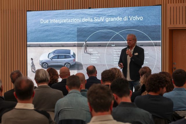 Volvo EX90 e XC90 BL
