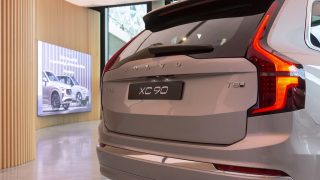 Volvo XC90 back