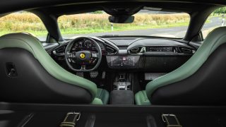Ferrari 12Cilindri cappelliera