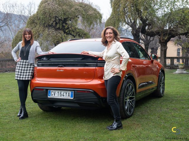 Porsche Macan Turbo elettrica posteriore