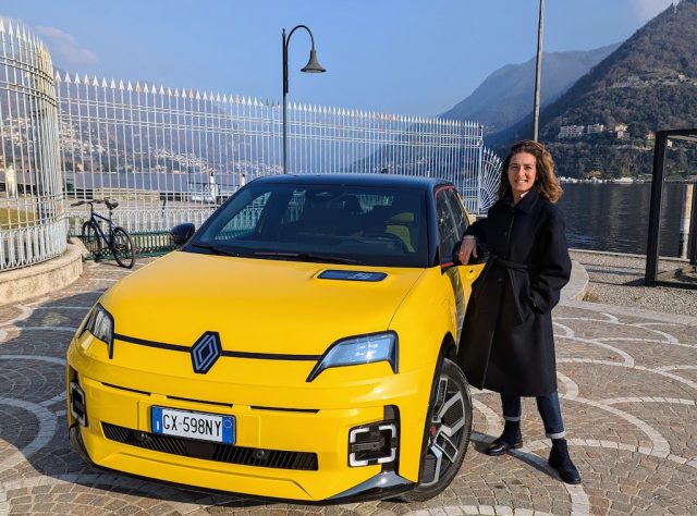 Renault 5 e-tech electric Monica