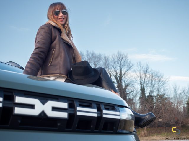 Dacia Duster Extreme Hybrid 140 logo