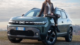 Dacia Duster extreme Hybrid 140 donna
