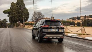 Nissan X-Trail Mild Hybrid dietro