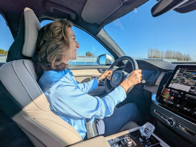 Volvo XC90 guida