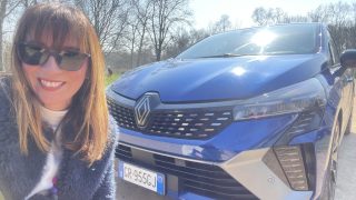 E Tech Renault Clio donna