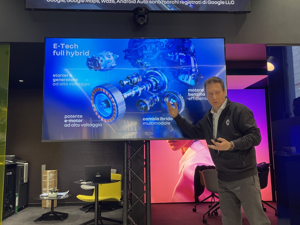 E Tech Renault full hybrid presentazione