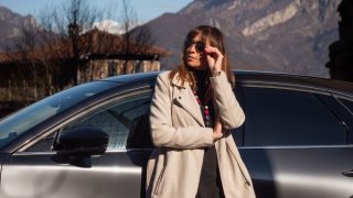 Mazda CX 30 2025 dettaglio donna occhiali